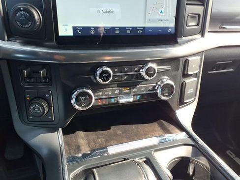 Used 2021 Ford F150 Lariat image 19