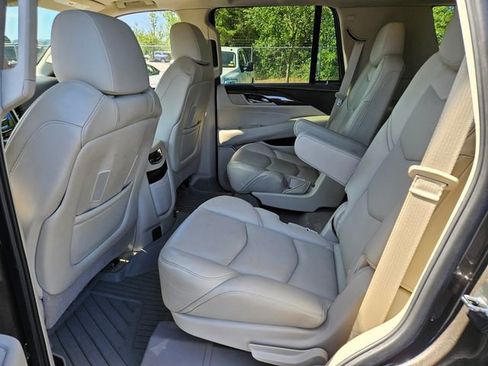 Used 2020 Cadillac Escalade Premium Luxury AWD/4WD image 10