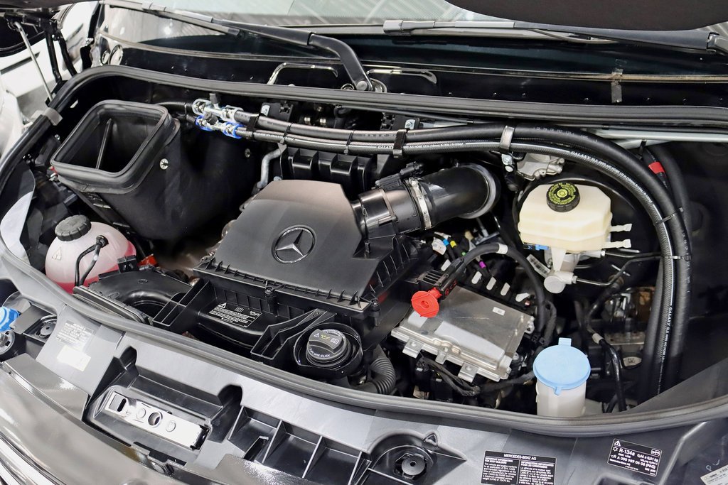Used 2024 Mercedes-Benz Sprinter 3500 image 42