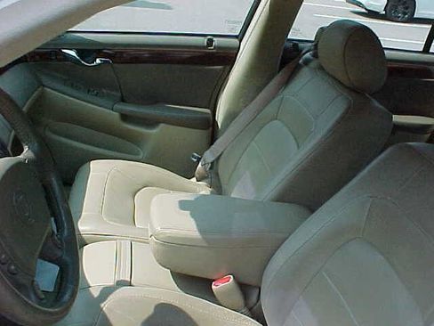 Used 2005 Cadillac De Ville image 18