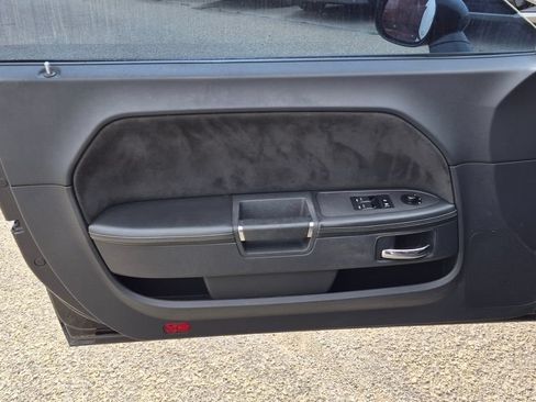 Used 2009 Dodge Challenger SRT8 w/ SRT Option Group II RWD image 11