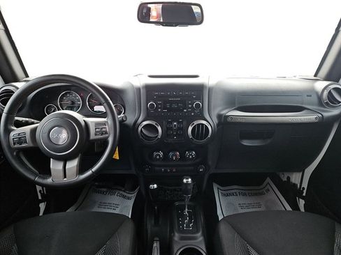 Used 2016 Jeep Wrangler Unlimited Sport image 27