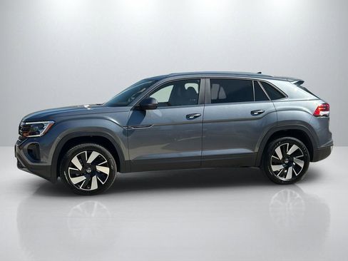 Used 2025 Volkswagen Atlas Cross Sport SE FWD image 8