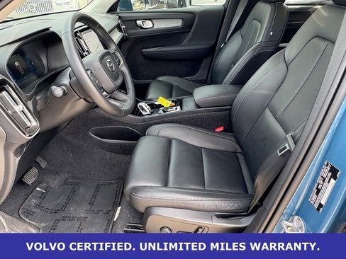 Certified 2025 Volvo XC40 B5 Plus AWD/4WD image 26