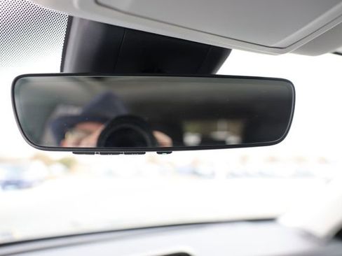 Used 2021 Toyota Highlander XLE image 37