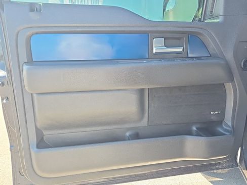 Used 2013 Ford F150 Raptor w/ Luxury Equipment Group image 17