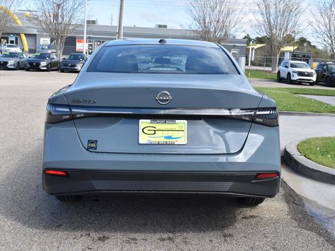 Used 2026 Nissan Sentra SV w/ SV Convenience Package FWD image 7