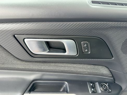 Certified 2024 Ford Mustang Coupe RWD image 9