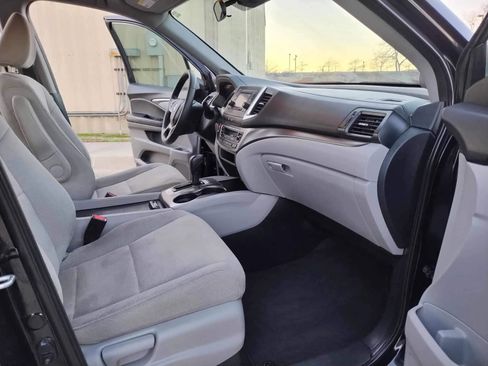 Used 2019 Honda Pilot LX image 14