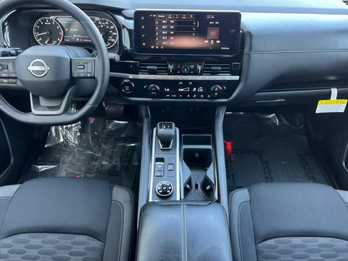 New 2026 Nissan Pathfinder SV image 4