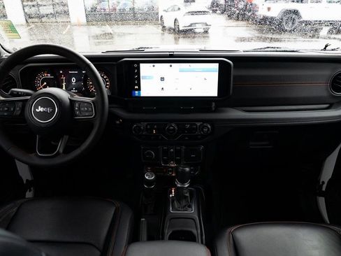 Used 2024 Jeep Gladiator Rubicon w/ Convenience Group image 8