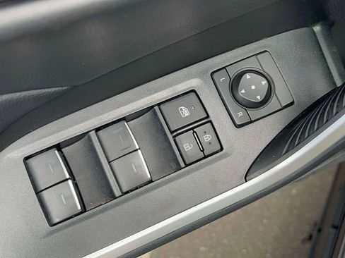 Used 2023 Toyota RAV4 XLE AWD/4WD image 21