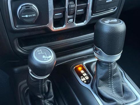 Certified 2024 Jeep Wrangler Sport S image 15