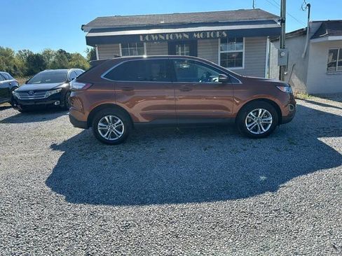 Used 2017 Ford Edge SEL w/ Equipment Group 201A image 2