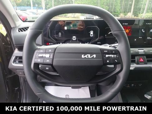 Certified 2025 Kia K4 EX FWD image 11