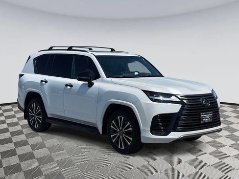 Used 2023 Lexus LX 600 4WD w/ Appearance Package image 1