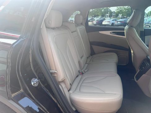 Used 2020 Lincoln Nautilus FWD image 12
