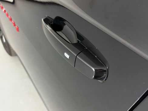 Used 2019 Chevrolet Traverse Premier w/ Redline Edition image 14