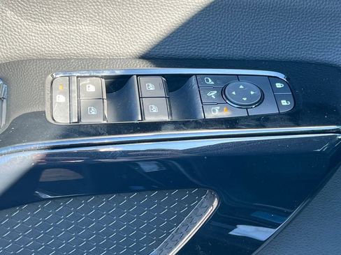 New 2026 Nissan Pathfinder Platinum AWD/4WD image 17