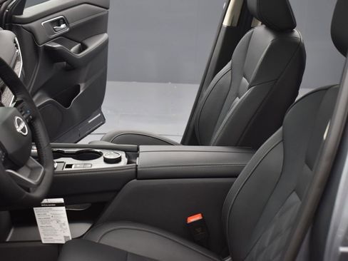 New 2026 Nissan Rogue Platinum w/ Platinum Premium Package image 18