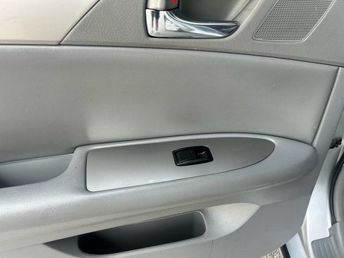 Used 2006 Toyota Avalon XL image 27