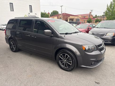 Used 2017 Dodge Grand Caravan GT w/ Safety Sphere Group FWD image 6