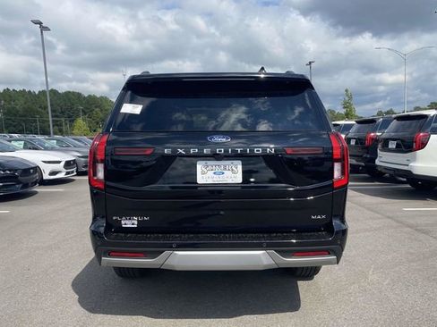 New 2025 Ford Expedition Max Platinum image 4