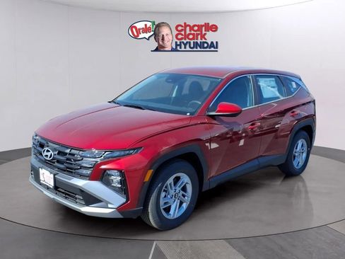 New 2026 Hyundai Tucson SE FWD image 1