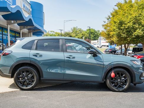 Certified 2025 Honda HR-V Sport image 3