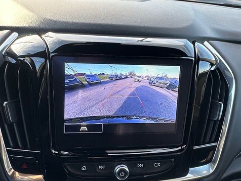 Used 2023 Chevrolet Traverse LT w/ LPO, Cargo Package AWD/4WD image 16