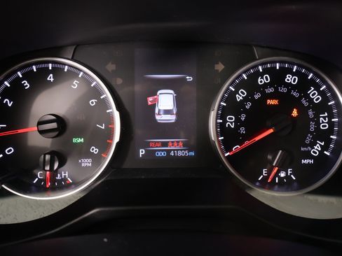 Used 2020 Toyota RAV4 XLE Premium AWD/4WD image 4