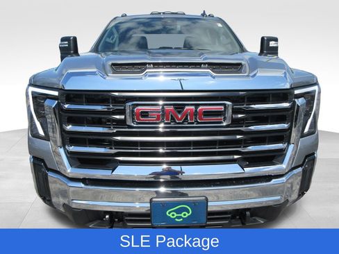 Certified 2026 GMC Sierra 2500 SLE w/ SLE Convenience Package AWD/4WD image 9