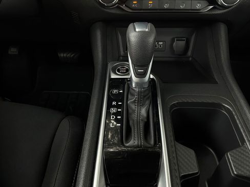 Used 2025 Nissan Sentra SV FWD image 22