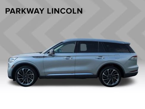 Used 2021 Lincoln Aviator Reserve w/ Equipment Group 202A AWD/4WD image 2