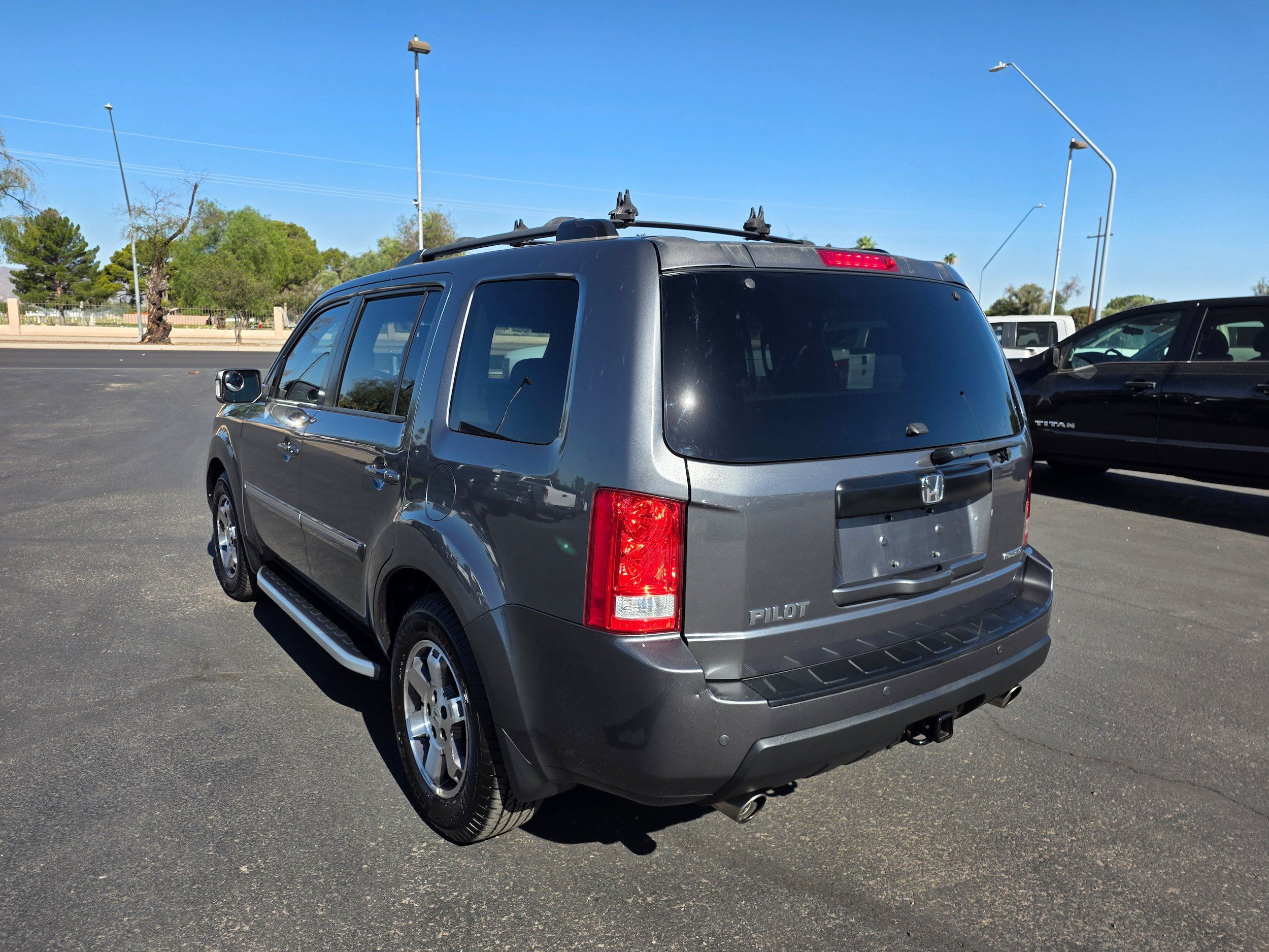 Used 2011 Honda Pilot Touring image 3