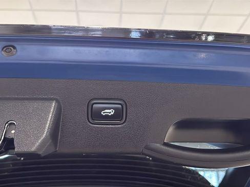 Used 2023 Kia Sportage SX image 17