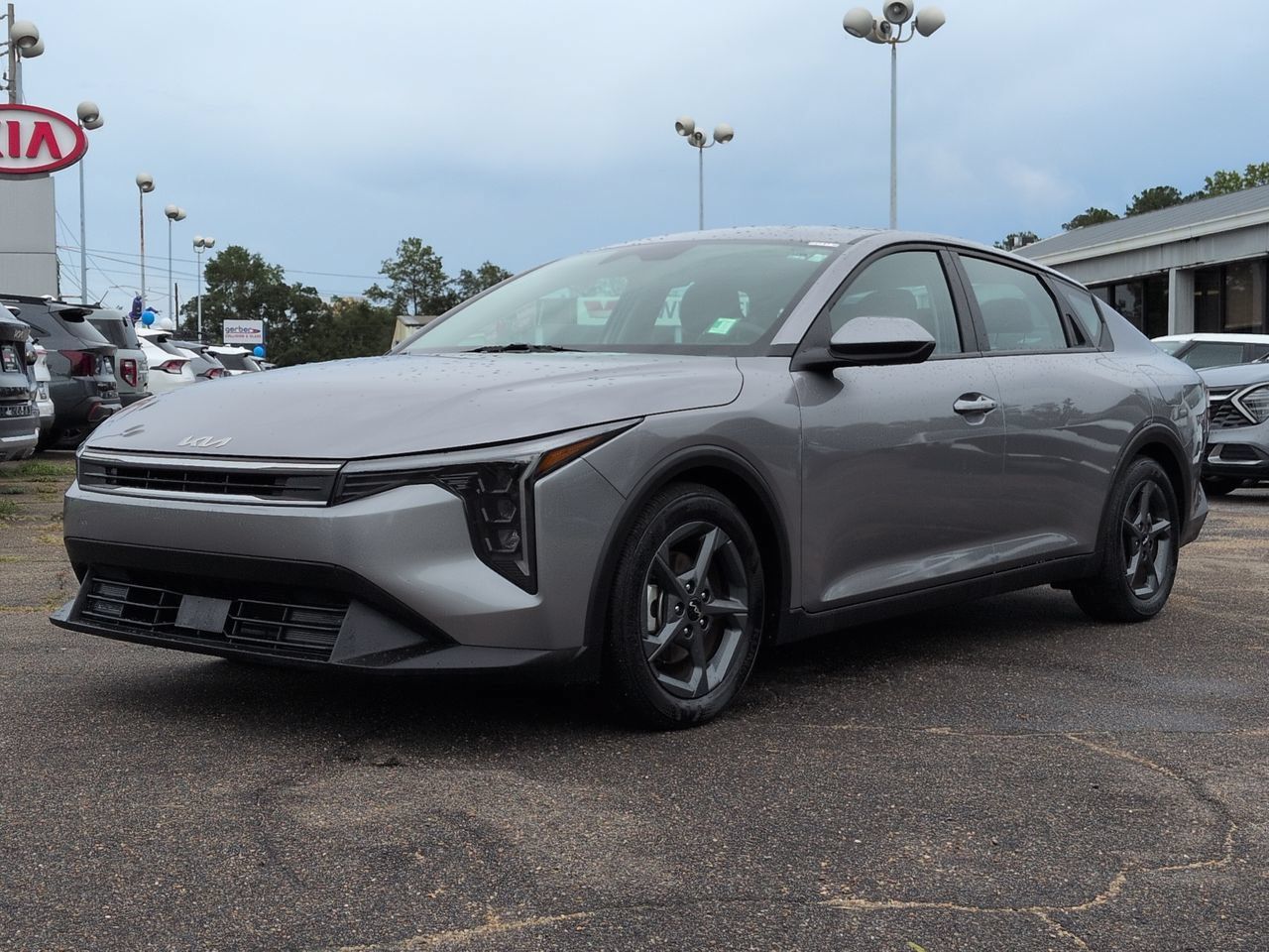 Used 2025 Kia K4 FWD image 1