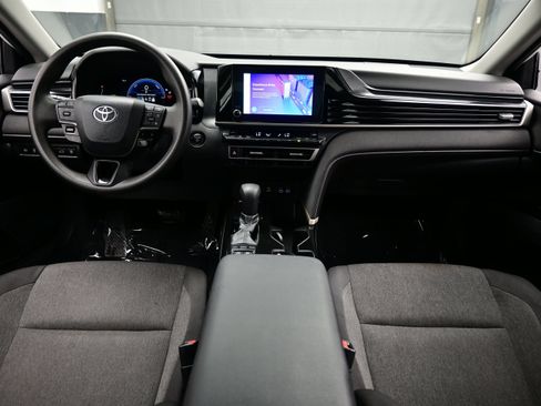 Used 2025 Toyota Camry LE FWD image 16