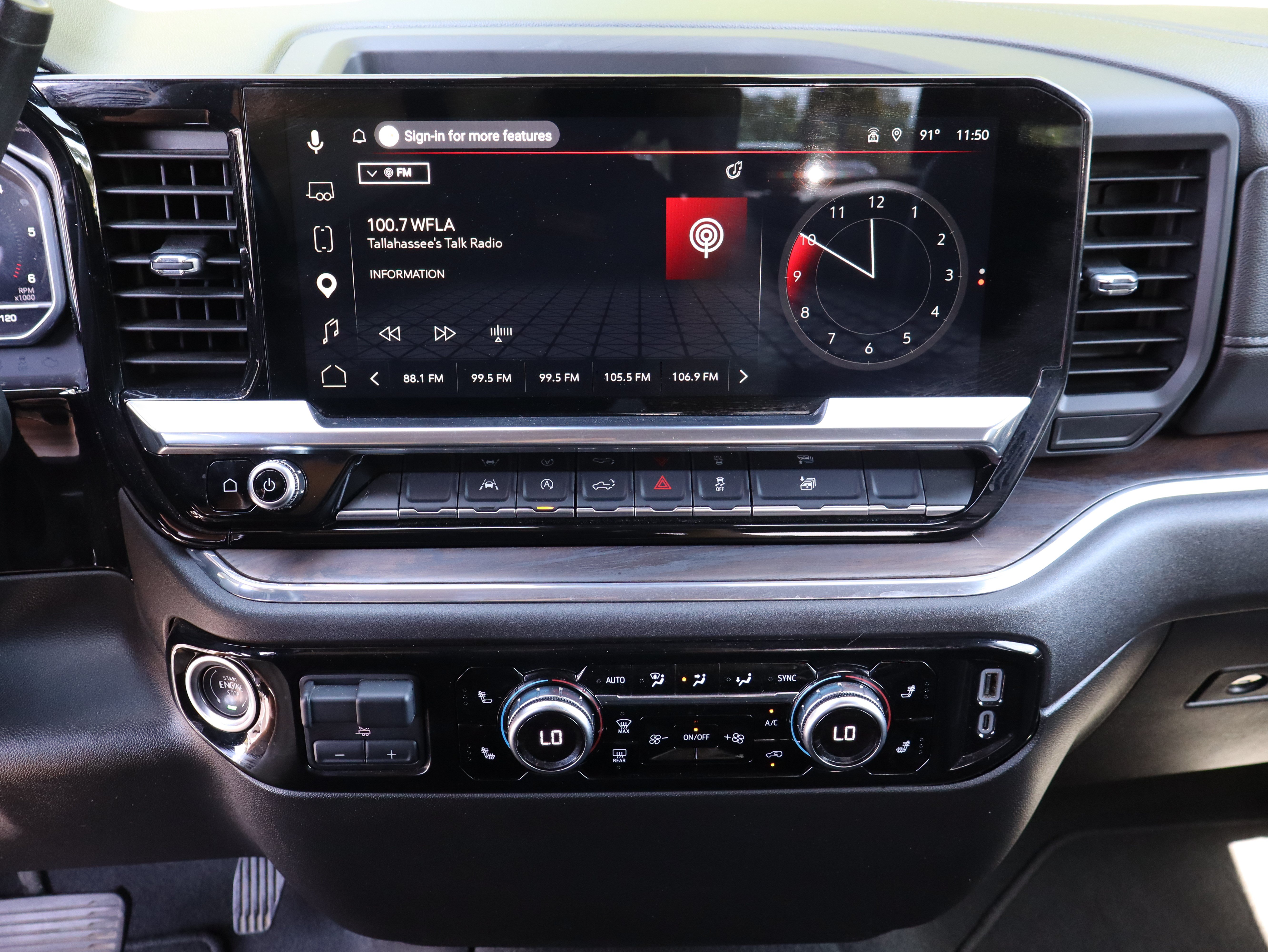 Used 2025 GMC Sierra 1500 SLT RWD image 36