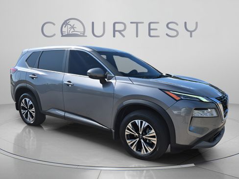 Certified 2023 Nissan Rogue SV FWD image 9