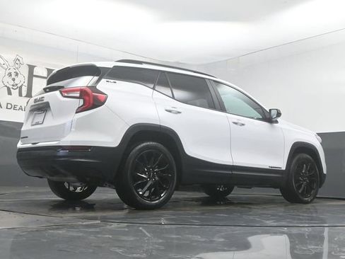 Used 2023 GMC Terrain SLE w/ Driver Convenience Package image 32