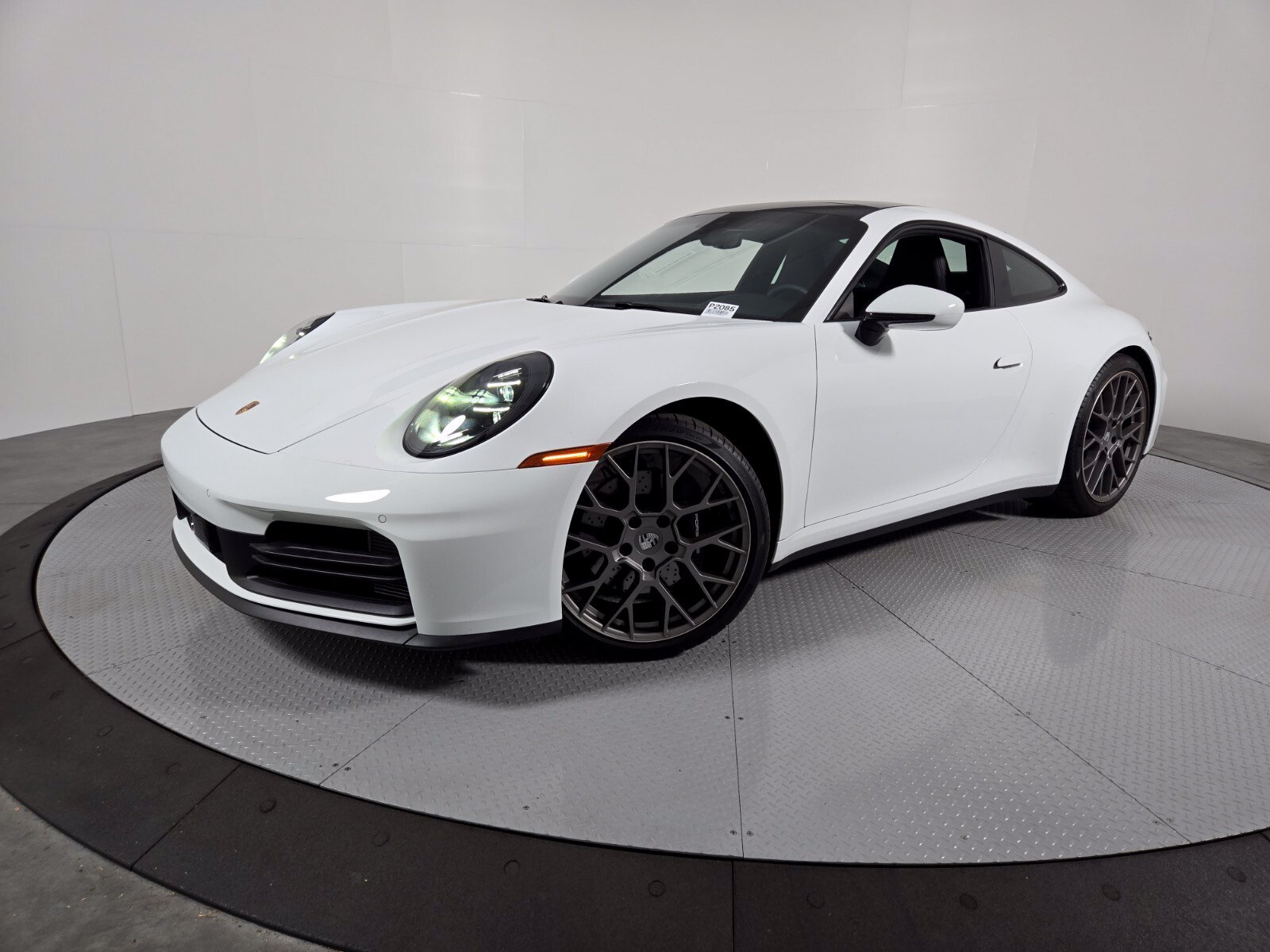 Used 2025 Porsche 911 Carrera RWD image 1