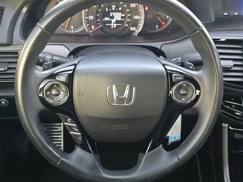 Used 2017 Honda Accord Sport image 15