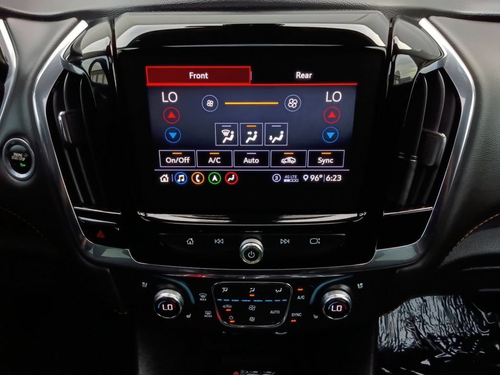 Used 2021 Chevrolet Traverse Premier w/ Redline Edition FWD image 4