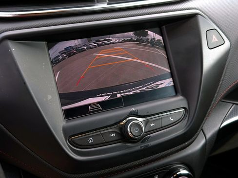 Used 2022 Chevrolet TrailBlazer RS FWD image 16