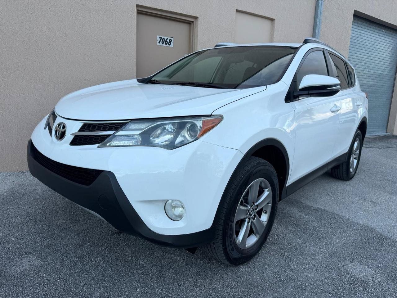 Used 2015 Toyota RAV4 XLE FWD image 10