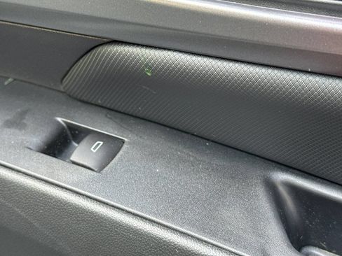 Used 2024 Chevrolet Equinox EV RS FWD image 22