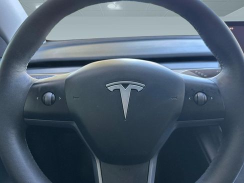 Used 2023 Tesla Model Y Long Range AWD/4WD image 14