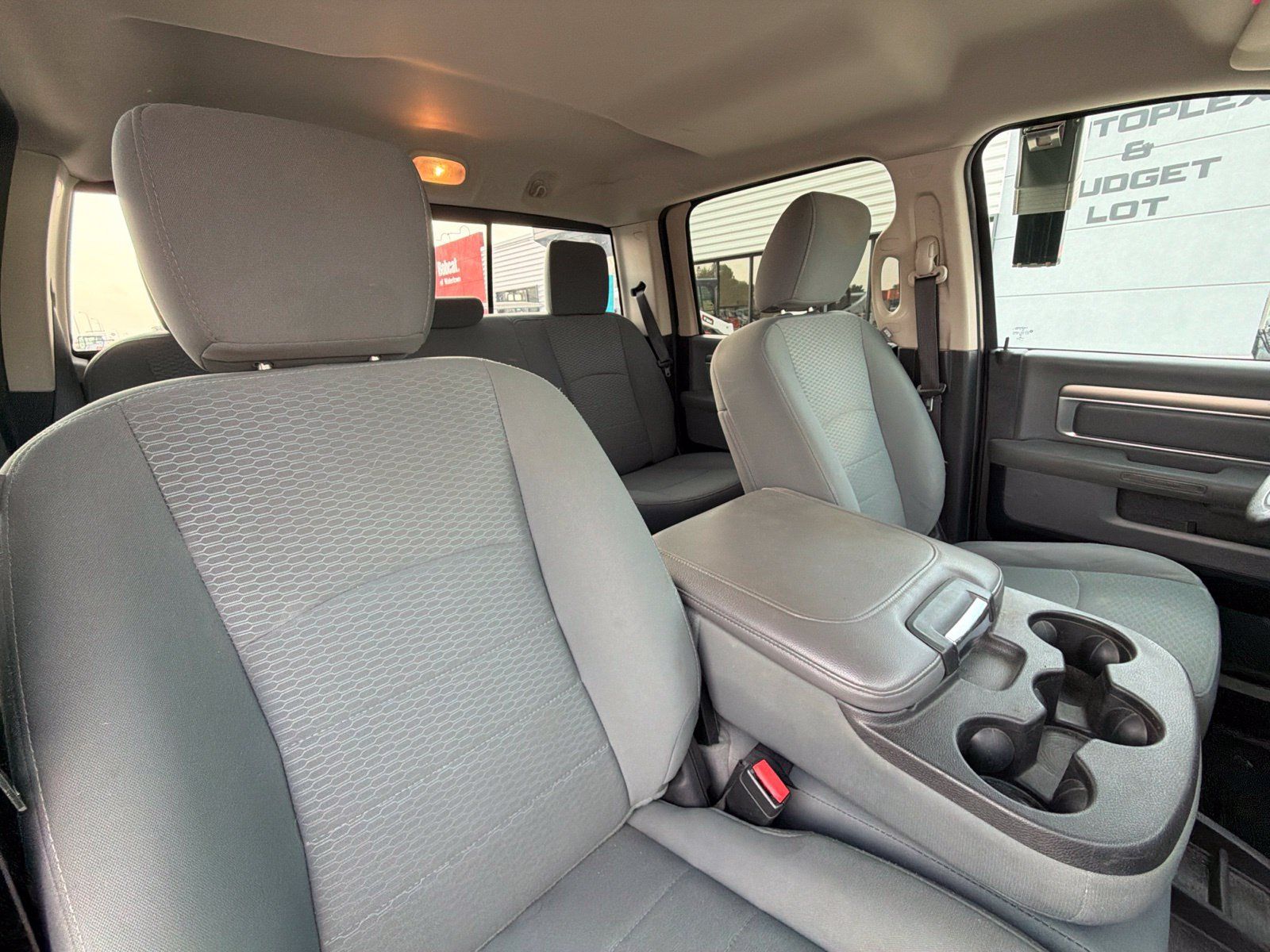 Used 2016 RAM 1500 Classic SLT w/ Protection Group AWD/4WD image 9