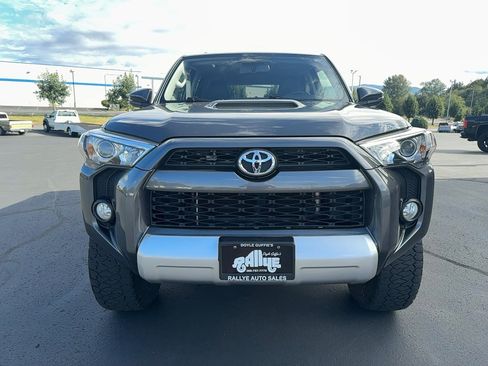 Used 2019 Toyota 4Runner TRD Off-Road Premium AWD/4WD image 2